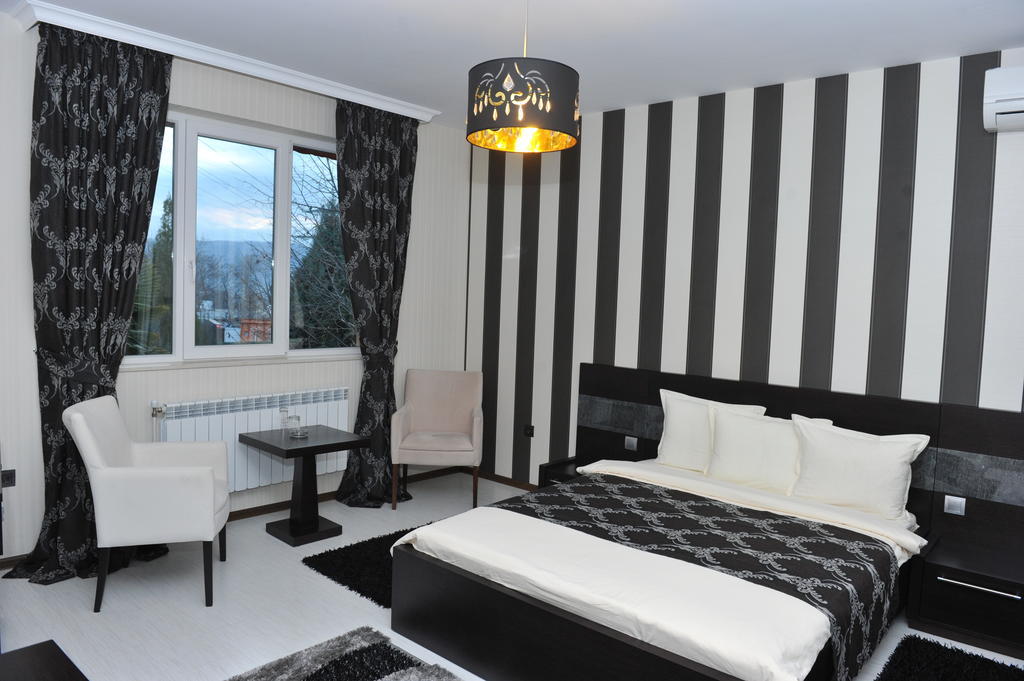 Eros Motel Sandanski Ngoại thất bức ảnh