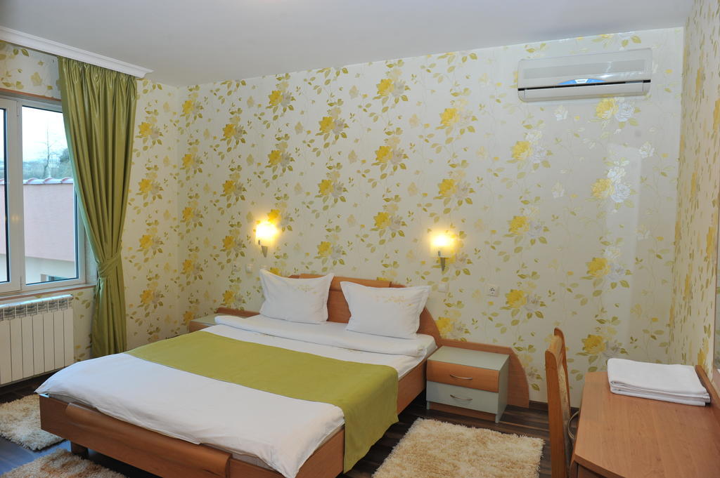 Eros Motel Sandanski Phòng bức ảnh