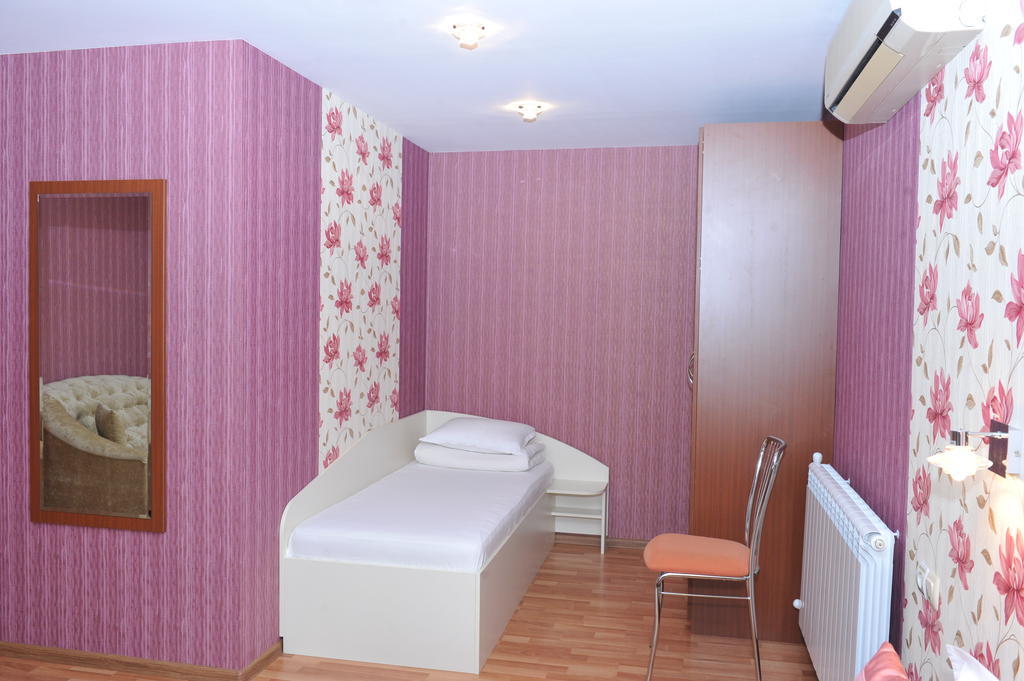 Eros Motel Sandanski Phòng bức ảnh
