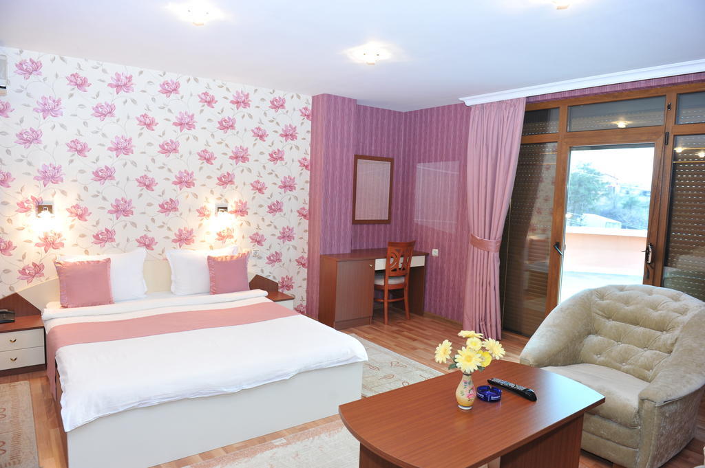 Eros Motel Sandanski Ngoại thất bức ảnh