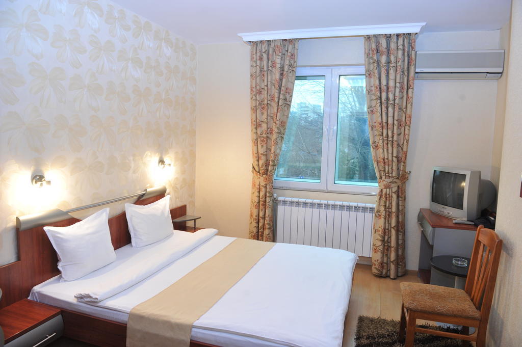 Eros Motel Sandanski Ngoại thất bức ảnh